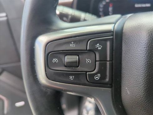 Used 2023 Chevrolet Suburban Z71 w/ Z71 Off-Road Package AWD/4WD image 11