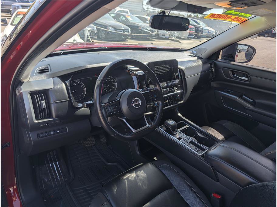 Used 2022 Nissan Pathfinder SL w/ SL Premium Package FWD image 5