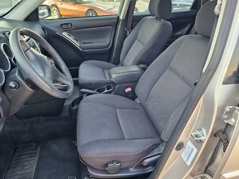 Used 2004 Pontiac Vibe w/ Power Group Value Package image 4