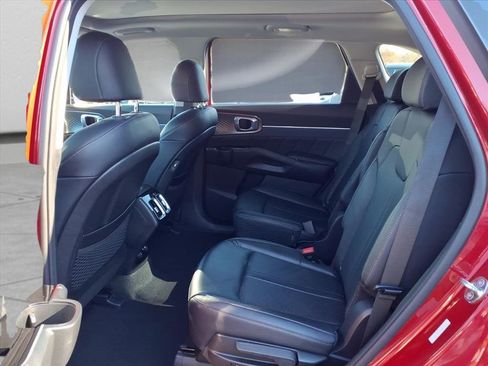 Used 2022 Kia Sorento SX w/ Panoramic Sunroof Package image 10
