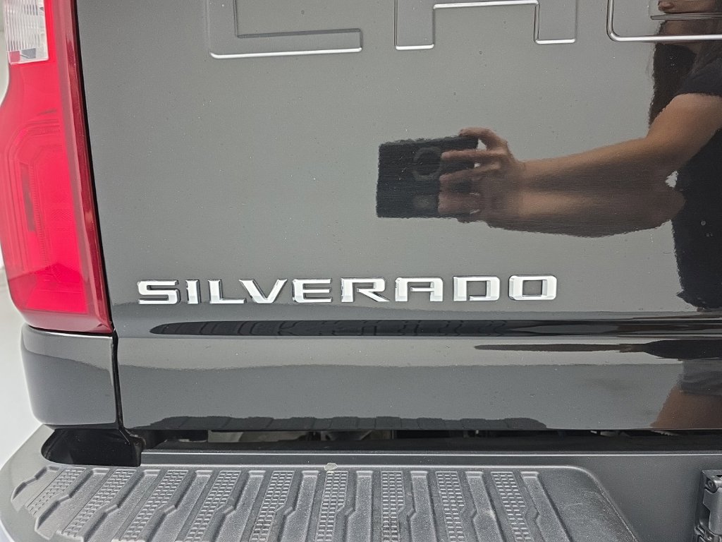 Used 2022 Chevrolet Silverado 3500 LTZ w/ LTZ Premium Package AWD/4WD image 72