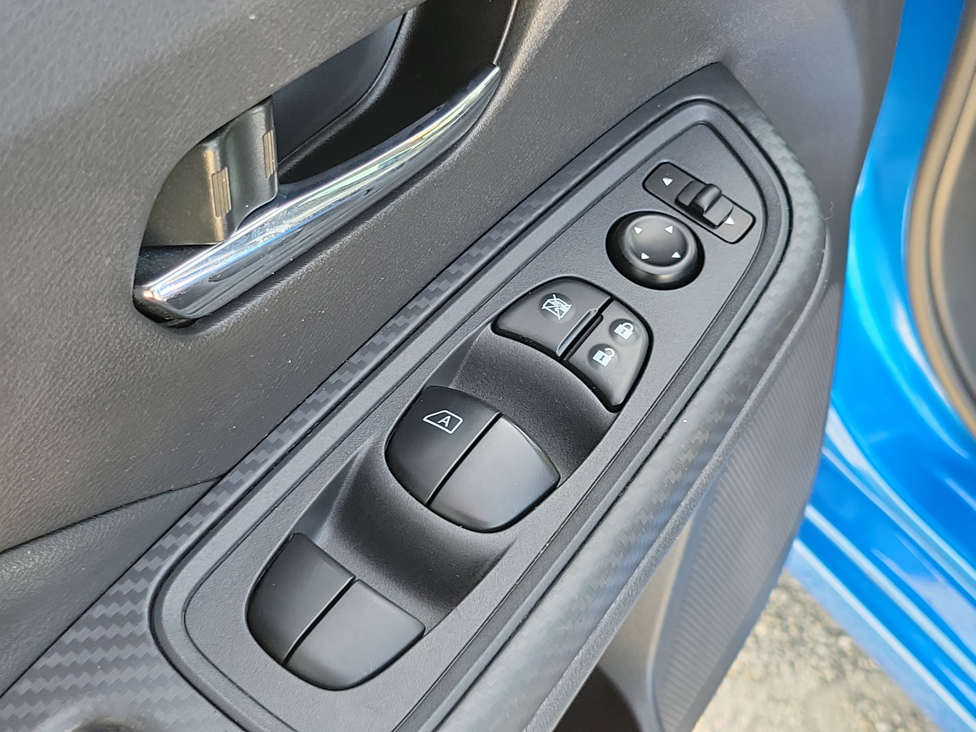Used 2024 Nissan Versa SV w/ Trunk Package FWD image 15