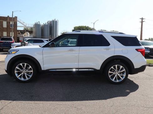 Used 2023 Ford Explorer Platinum w/ Technology Package AWD/4WD image 8
