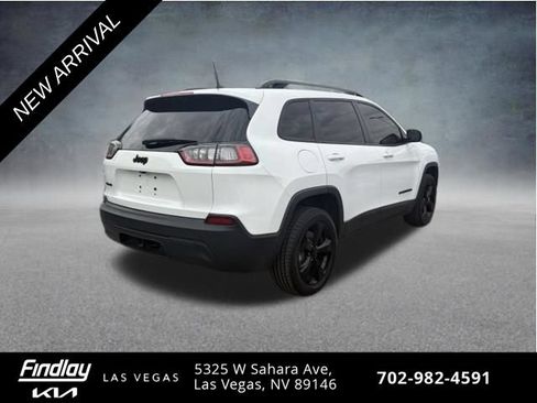 Used 2019 Jeep Cherokee Latitude Plus AWD/4WD image 5
