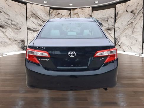 Used 2013 Toyota Camry LE image 6