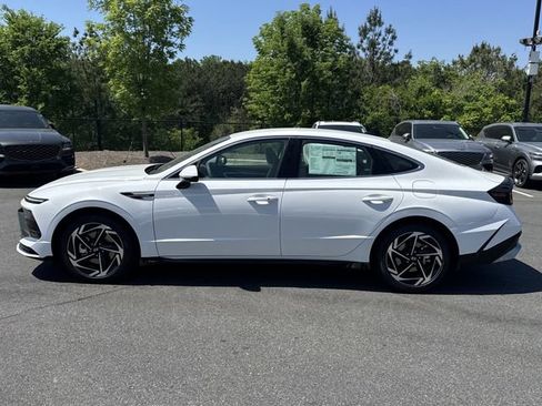 New 2026 Hyundai Sonata SEL FWD image 4