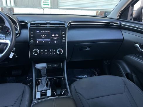 Used 2023 Hyundai Tucson SE image 14