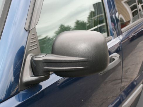 Used 2005 Jeep Liberty Sport AWD/4WD image 19