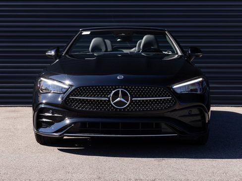 Used 2025 Mercedes-Benz CLE 300 4MATIC Cabriolet image 6