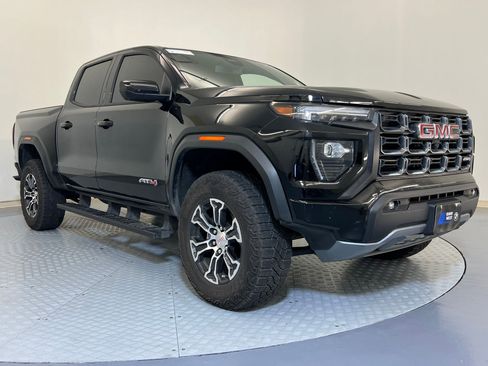 Used 2023 GMC Canyon AT4 w/ Technology Package image 7