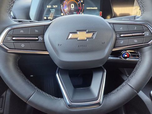 New 2026 Chevrolet Equinox LT w/ Convenience Package II FWD image 32