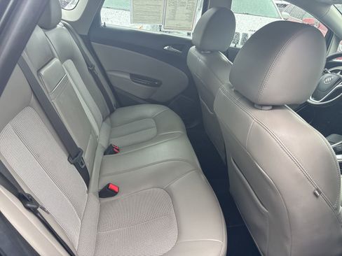 Used 2015 Buick Verano FWD image 17