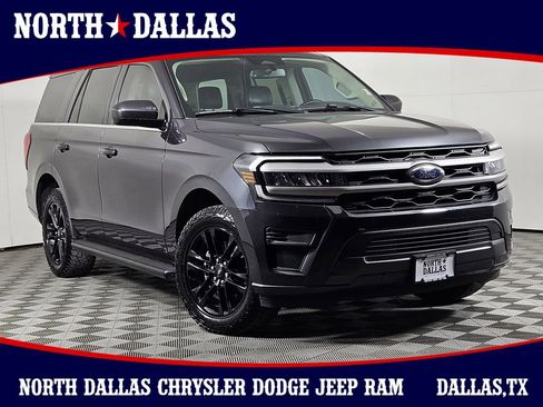 Used 2024 Ford Expedition XLT image 1