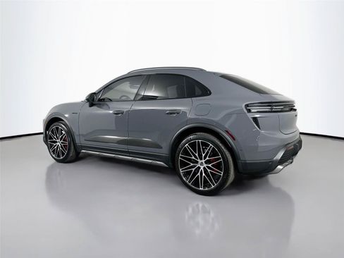 Certified 2025 Porsche Macan Turbo Electric AWD/4WD image 3