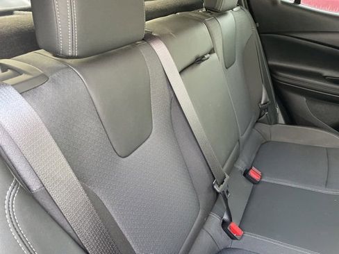 Used 2022 Buick Encore GX Select w/ Sport Touring Package image 12