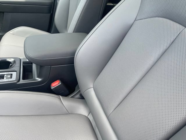 New 2026 Subaru Outback Limited AWD/4WD image 17