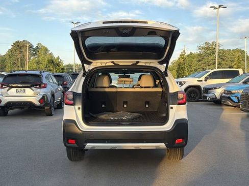Certified 2025 Subaru Outback Limited AWD/4WD image 14