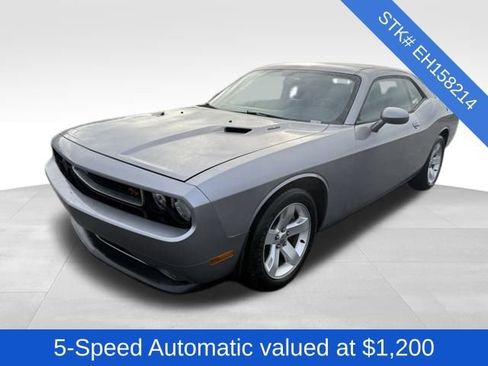 Used 2014 Dodge Challenger R/T Plus image 3