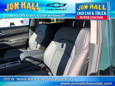 Used 2025 Nissan Pathfinder Platinum w/ Cargo Package image 22