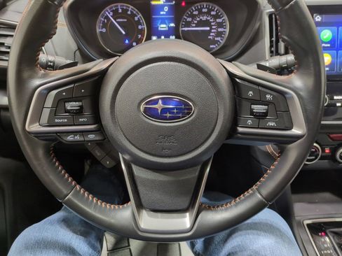 Used 2019 Subaru Crosstrek 2.0i Limited w/ Moonroof Package w/Navigation AWD/4WD image 19