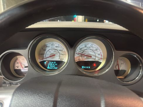Used 2013 Dodge Challenger R/T Plus RWD image 19