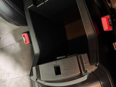 Used 2017 Ford Explorer XLT w/ Equipment Group 202A image 32