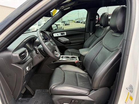 Used 2022 Ford Explorer ST w/ Equipment Group 401A AWD/4WD image 5