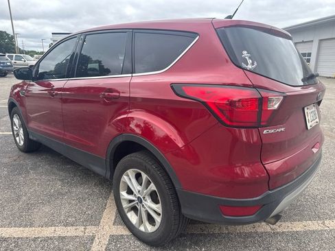 Used 2019 Ford Escape SE AWD/4WD image 4