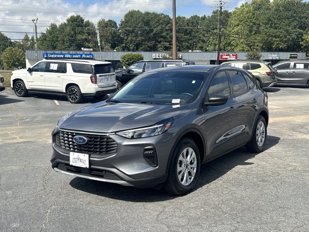 Used 2025 Ford Escape Active w/ Tech Pack #1 FWD image 3