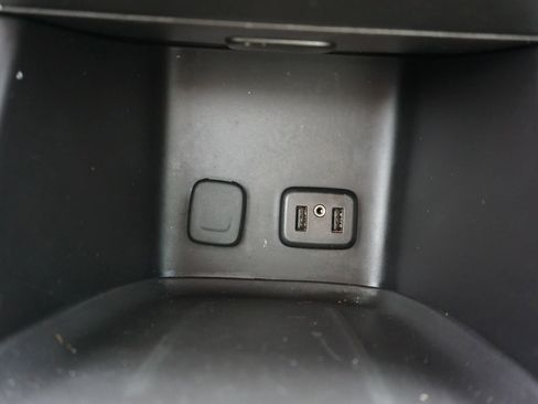 Used 2019 GMC Acadia SLE image 31