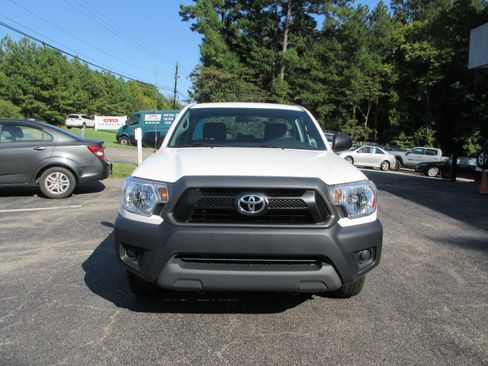Used 2012 Toyota Tacoma 2WD Regular Cab image 2