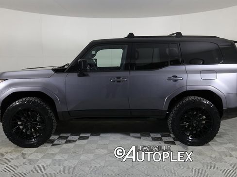 Used 2025 Lexus GX 550 image 8