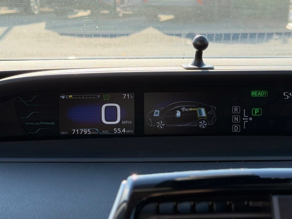 Used 2018 Toyota Prius Prime Plus FWD image 10