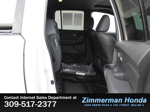 Certified 2024 Honda Ridgeline Black Edition image 8