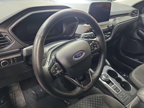 Used 2023 Ford Escape Active AWD/4WD image 17