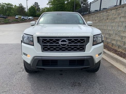 Used 2022 Nissan Frontier SV image 4