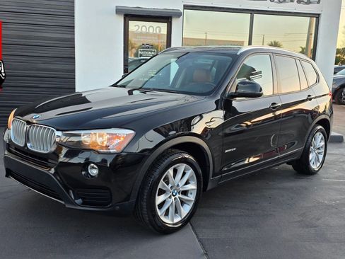 Used 2017 BMW X3 sDrive28i w/ Premium Package image 1