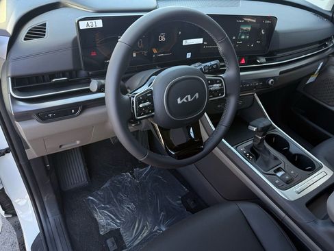 New 2026 Kia Carnival FWD image 10