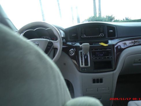 Used 2016 Nissan Quest SV image 22