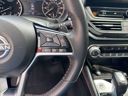 Used 2023 Nissan Altima 2.5 SR w/ SR Premium Package FWD image 19