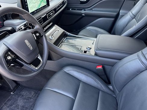 New 2025 Lincoln Aviator Reserve image 9
