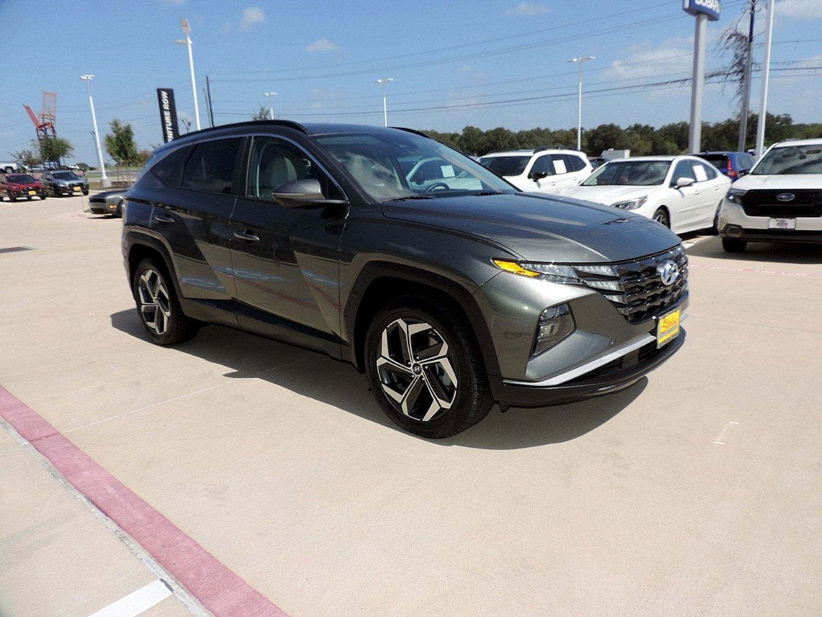 Used 2023 Hyundai Tucson SEL w/ Convenience Package AWD/4WD image 3