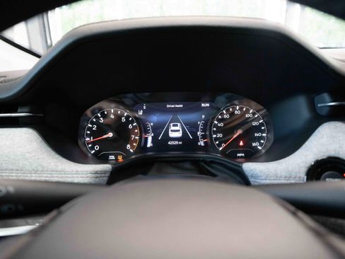 Used 2022 Jeep Compass Latitude image 16