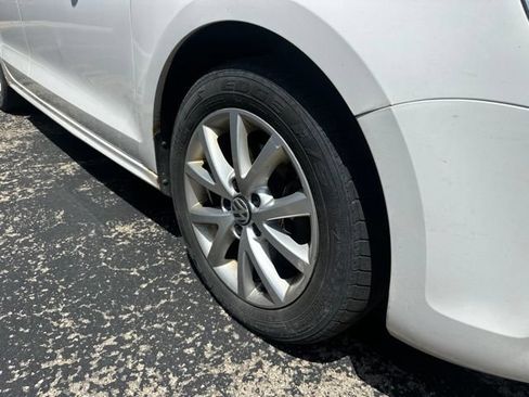 Used 2014 Volkswagen Jetta SE FWD image 3