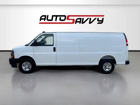 Used 2025 Chevrolet Express 2500 Extended w/ Driver Convenience Package RWD image 4