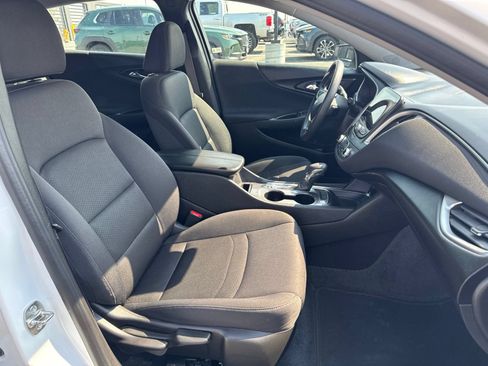 Used 2024 Chevrolet Malibu LT FWD image 10