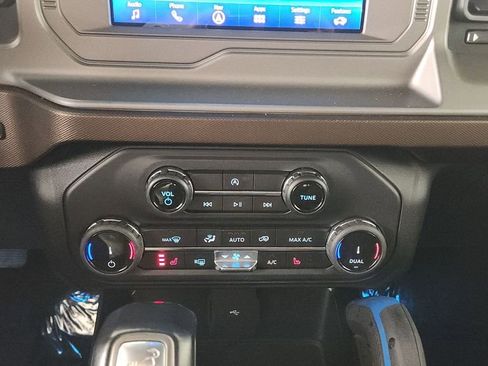 Used 2022 Ford Bronco Outer Banks image 14
