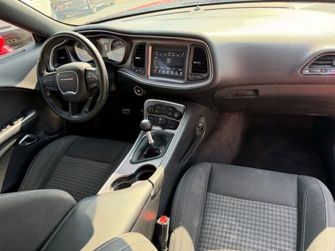 Used 2018 Dodge Challenger R/T RWD image 12