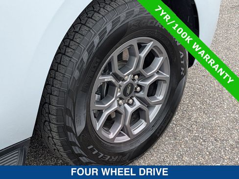 Certified 2025 Ford Expedition Active AWD/4WD image 13