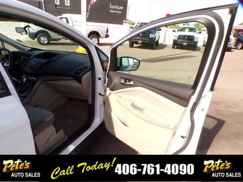 Used 2015 Ford C-MAX SE image 16